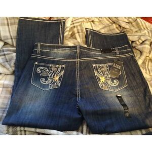 NWT Live Hard Play Hard Jeans Women Size 26 Rhinestone Embellished Pockets. Wais